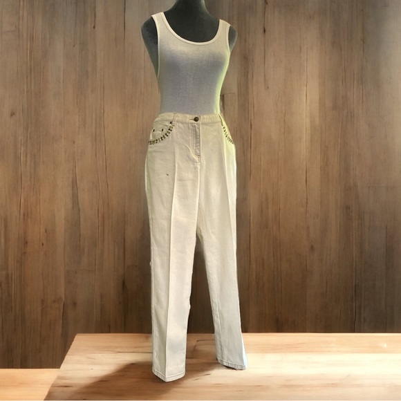Ruby Rd. Denim - Ruby Rd. Gem embellished front pockets cream colored jeans with gold sheen
